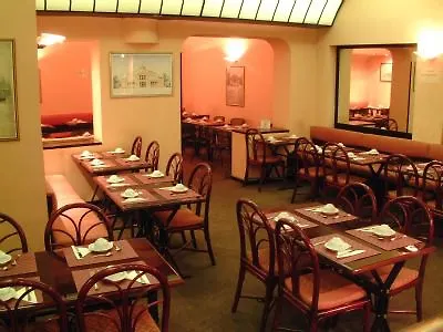 רומא Hotel Accademia